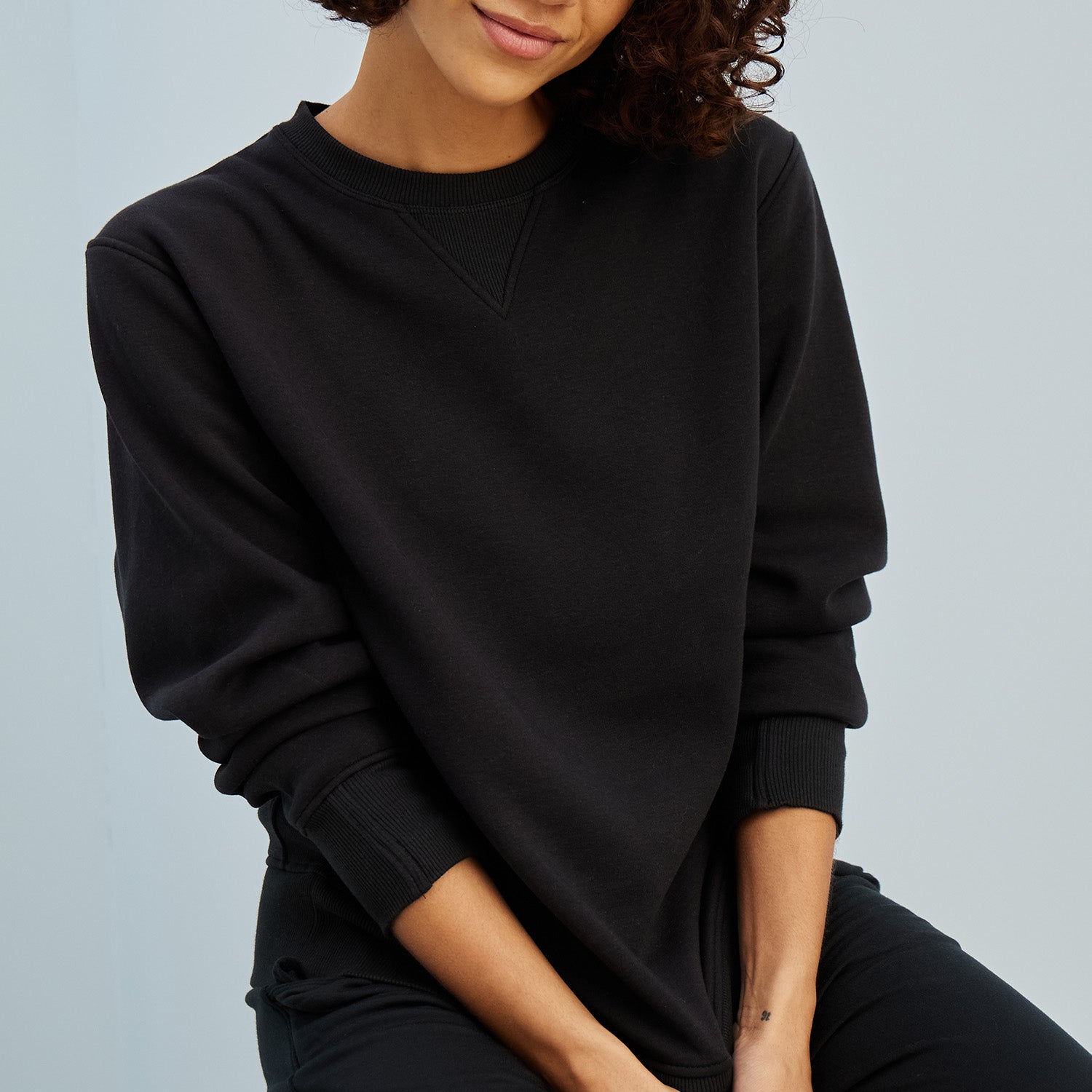 modelsizing1: Sharee is 5’9” and wearing a small. | type: women