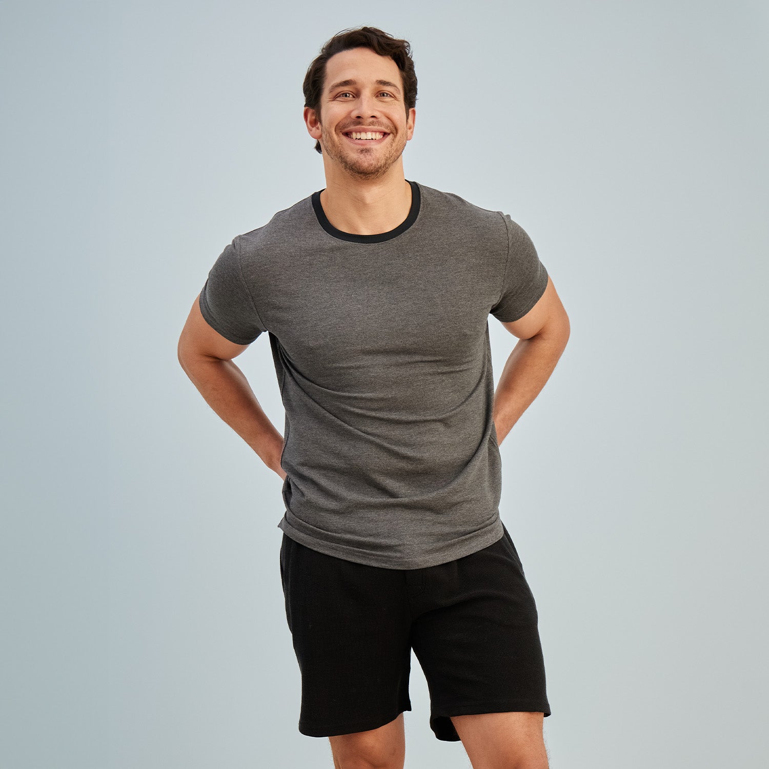 modelsizing1: Thomas is 5’10” and wearing a medium. | type: men