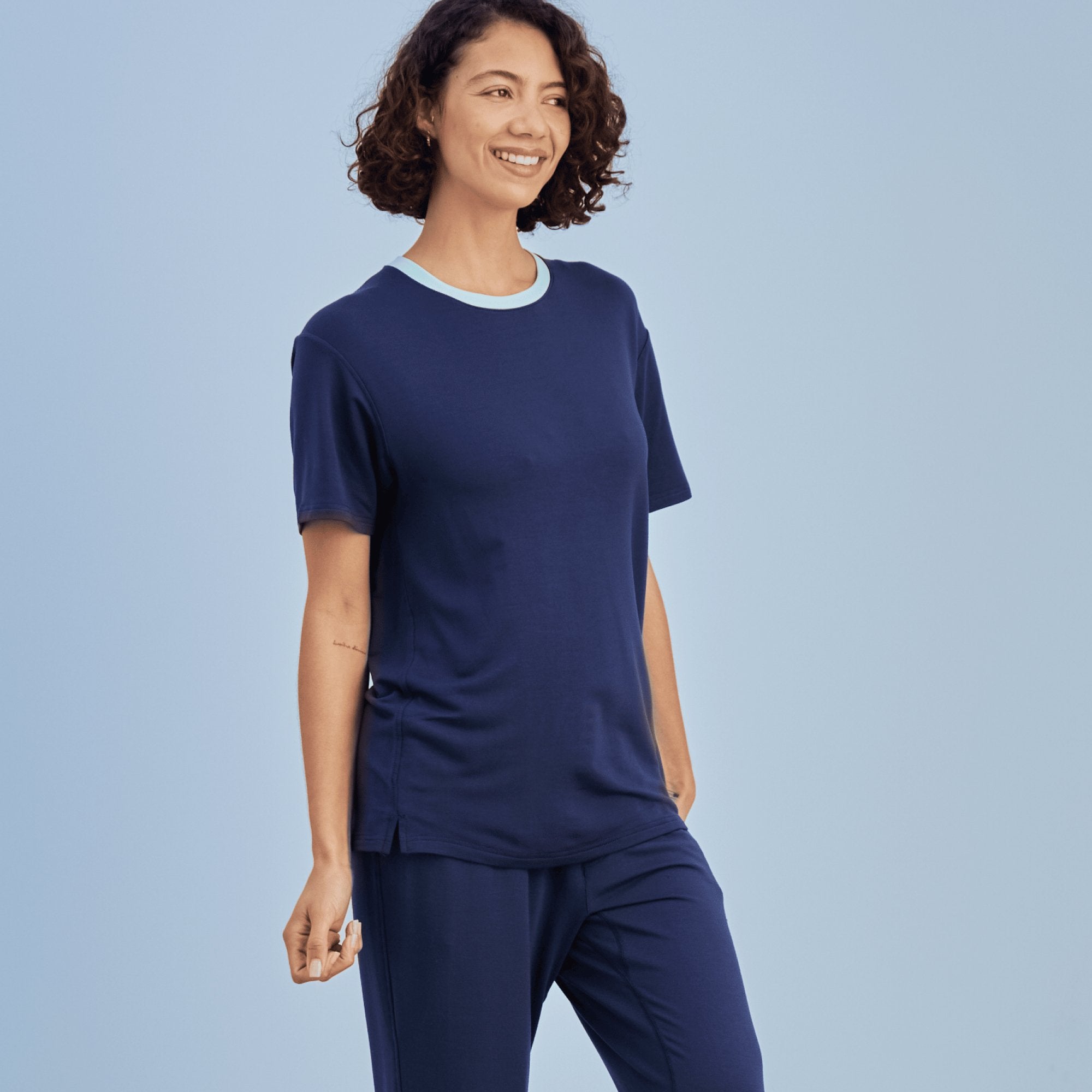 modelsizing1: Sharee is 5’9” and wearing a small. | first: best-sellers, bottoms, tops, womens, jambys | type: women