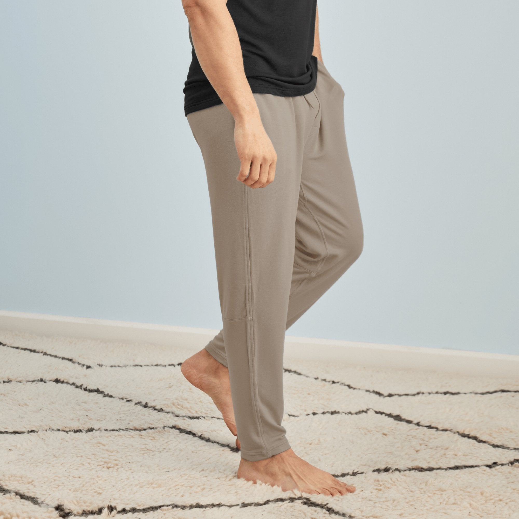 modelsizing1: Thomas is 5’10” and wearing a medium. | type: men