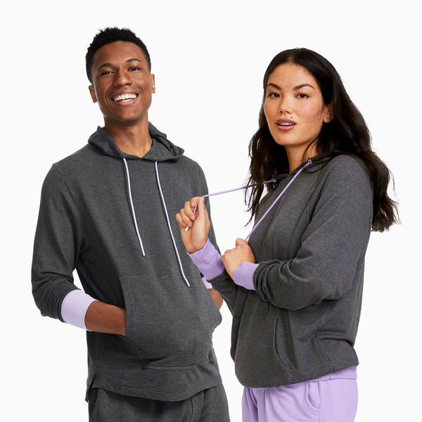 modelsizing1: Brandon is 6’0” and wearing a medium. | modelsizing2: Megan is 5'6" and wearing a small.