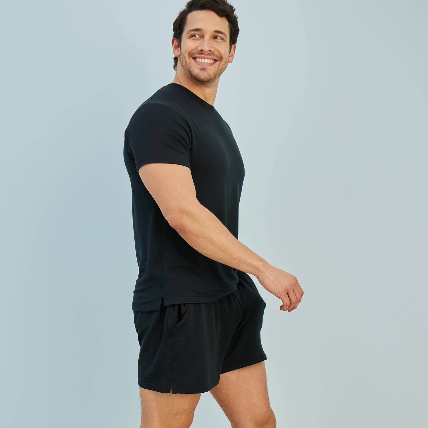 modelsizing1: Thomas is 5’10” and wearing a medium. | type: men | type: men