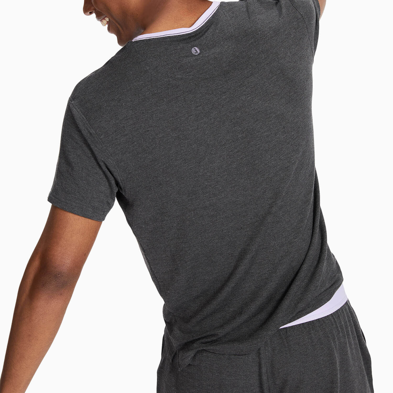 modelsizing1: Brandon is 6’0” and wearing a medium. | type: men