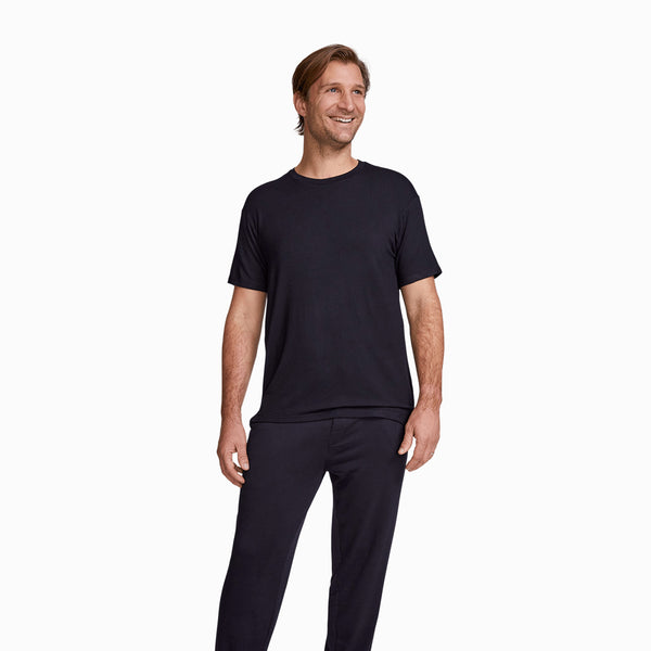 modelsizing1: Andy is 6'1" and wearing a medium. 